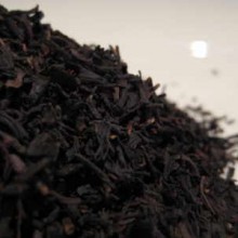 Vanilla flavoured black tea leaves